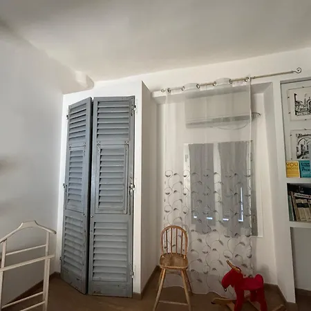 Apartment Trentapassidairolli Genoa